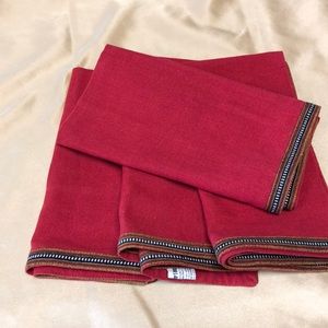Pier 1 Dinner Napkins